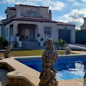 https://villa-rosa-de-los-vientos.catalonia-hotels.com