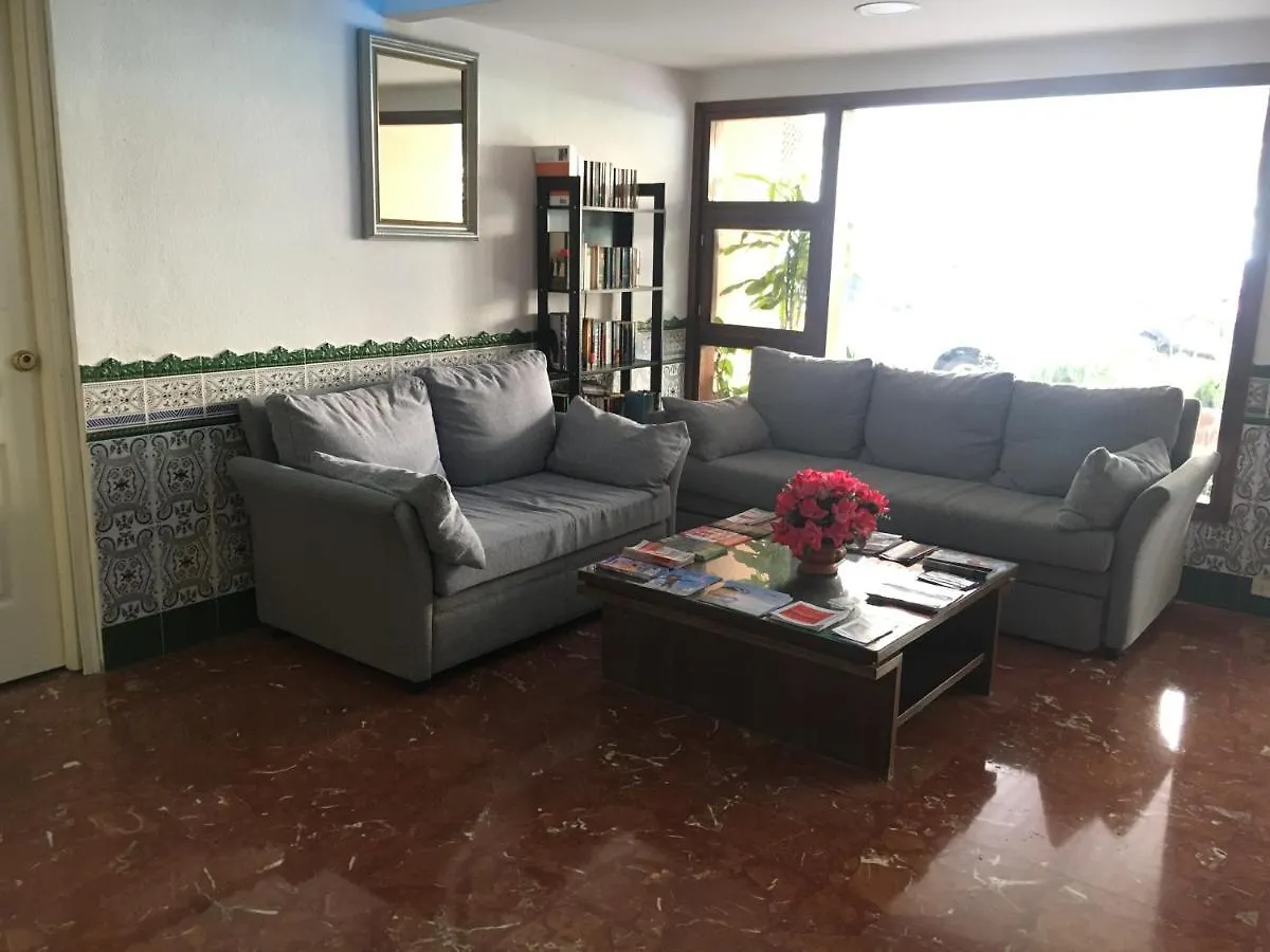 Piso En Alquiler En Benalmadena Costaアパートメント アパート