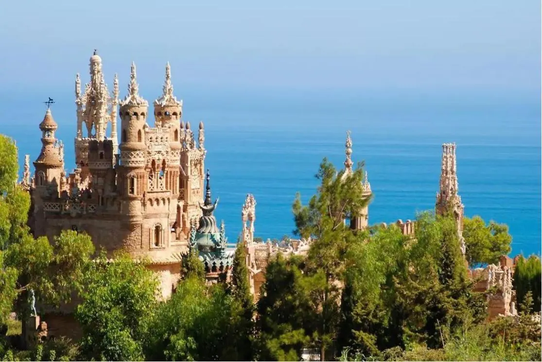Piso En Alquiler En Benalmadena Costaアパートメント
